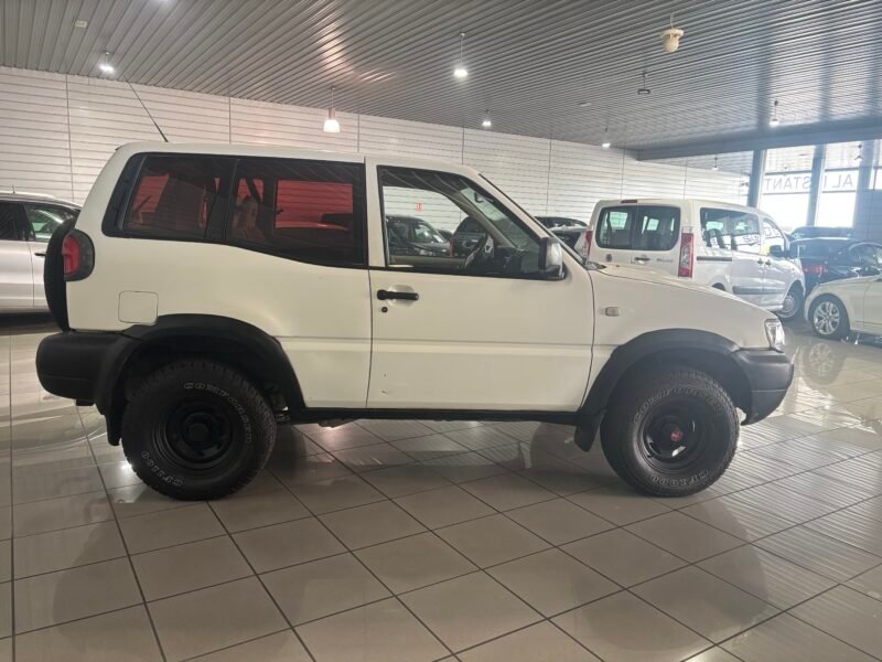 NISSAN TERRANO 2.7 TDI
