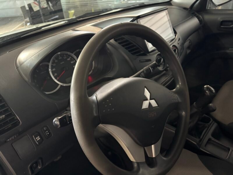MITSUBISHI L200 L200 2.5 D.I.D