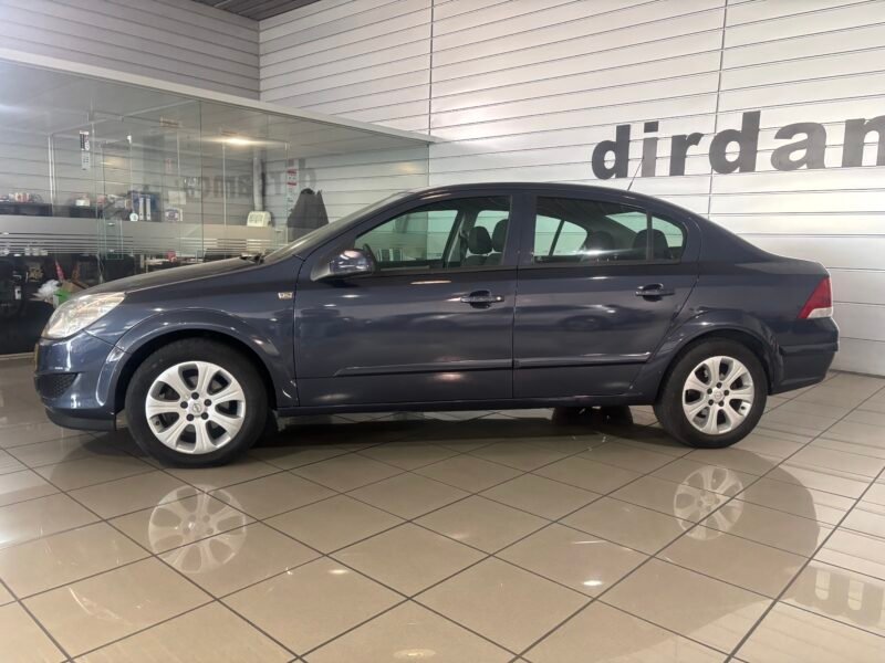 OPEL ASTRA SEDAN 1.7 CDTI ENJOY