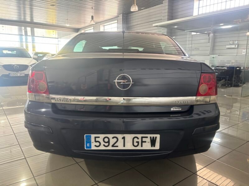 OPEL ASTRA SEDAN 1.7 CDTI ENJOY