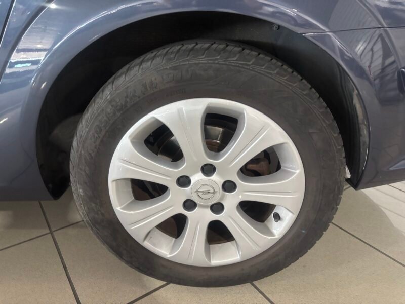 OPEL ASTRA SEDAN 1.7 CDTI ENJOY