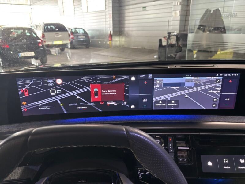 PEUGEOT 3008 1.2 GT HYBRID 136