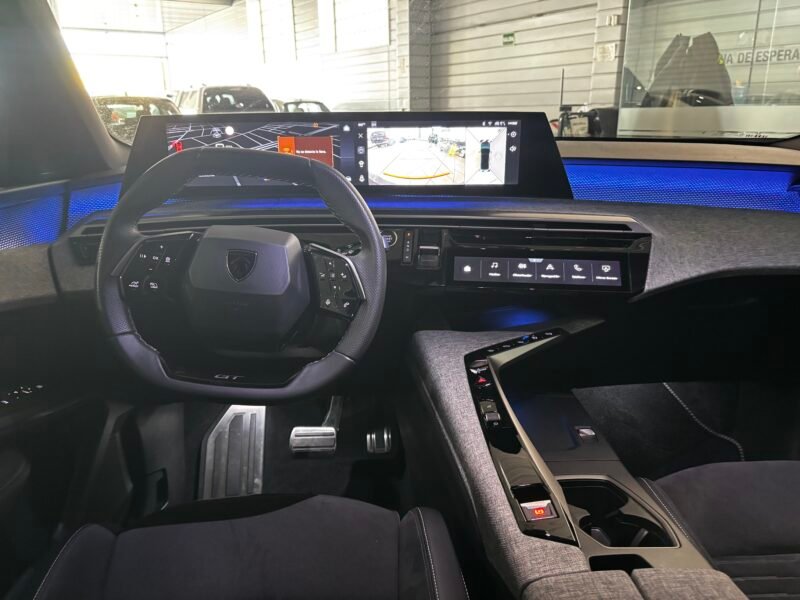 PEUGEOT 3008 1.2 GT HYBRID 136