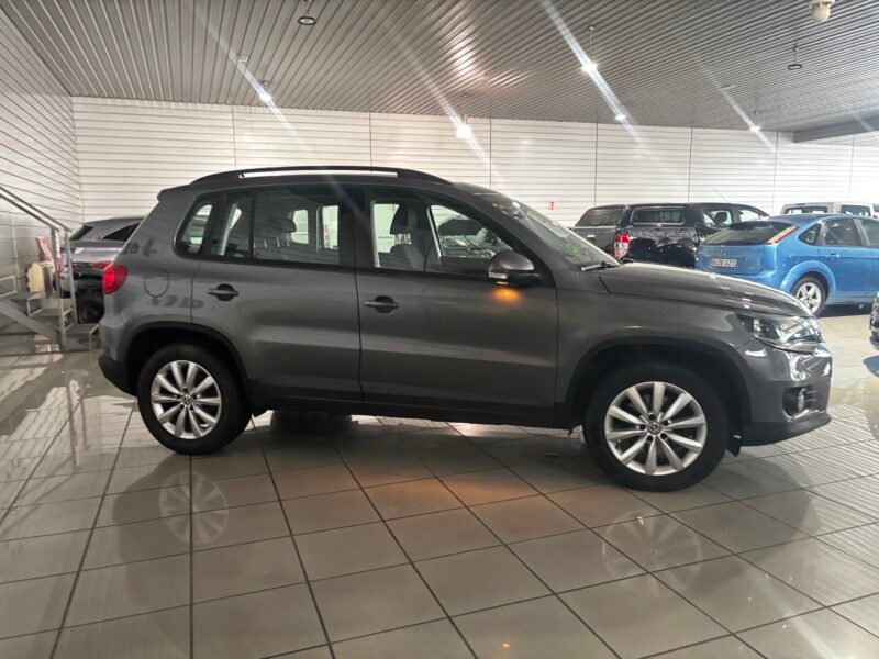 VOLKSWAGEN Tiguan 2.0 TDI